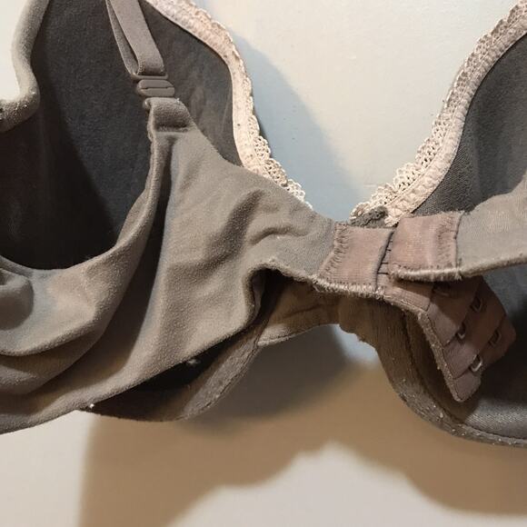 Victoria's Secret, Body by Victoria Lined Perfect Coverage Bra 36 B Gray Lace - Picture 4 of 5